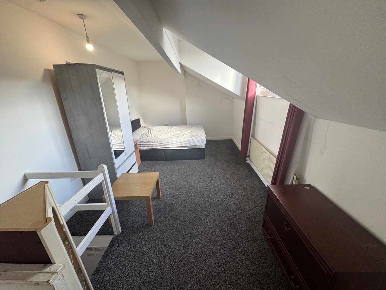 2 Bed Terraced House, Recreation Mount, LS11 photo 5