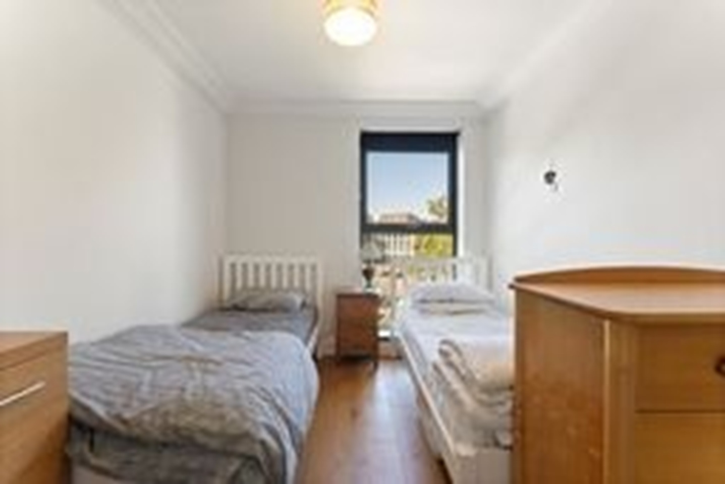 2 Bed Flat, Ebury Bridge Road, SW1W photo 3