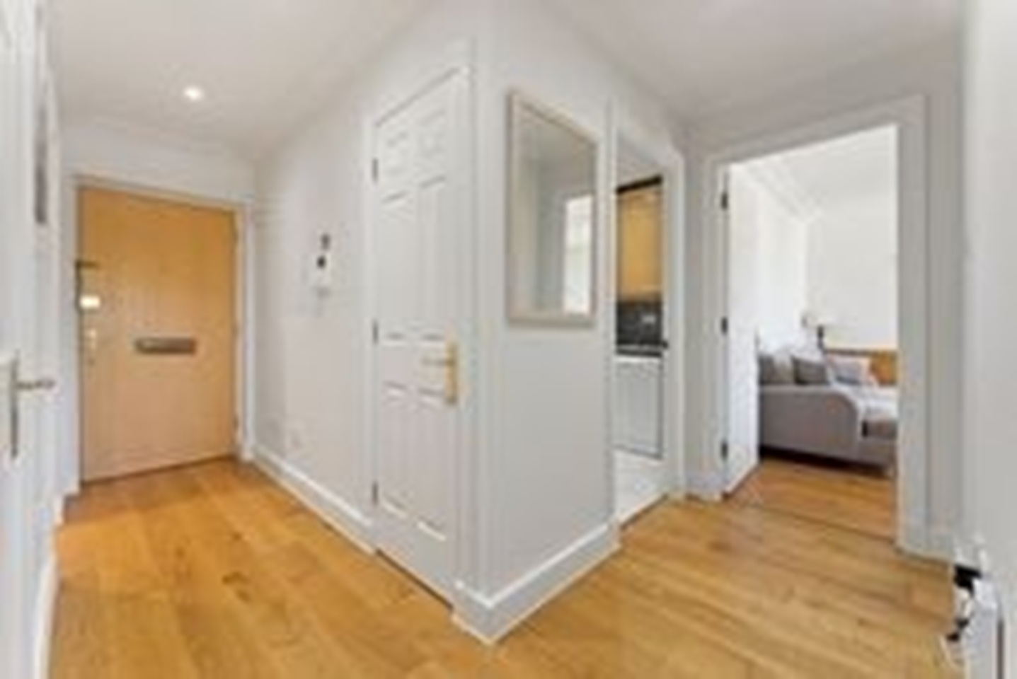 2 Bed Flat, Ebury Bridge Road, SW1W photo 2