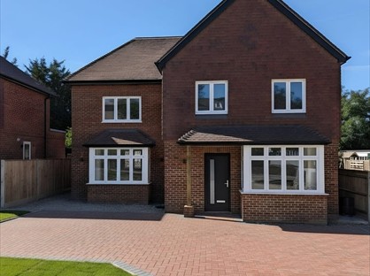 4 Bed Detached House, Lothian Wood, KT20