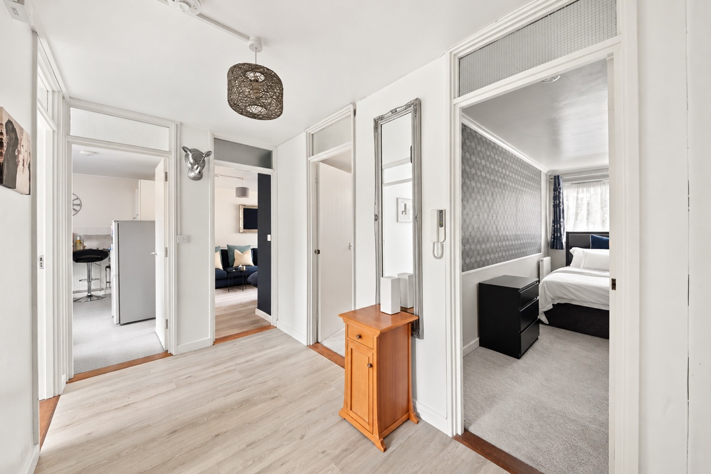 2 Bed Flat, Peckham, SE15 photo 3