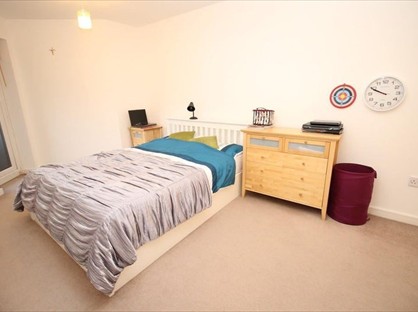 Room in a Shared Flat, Selden Hill, HP2