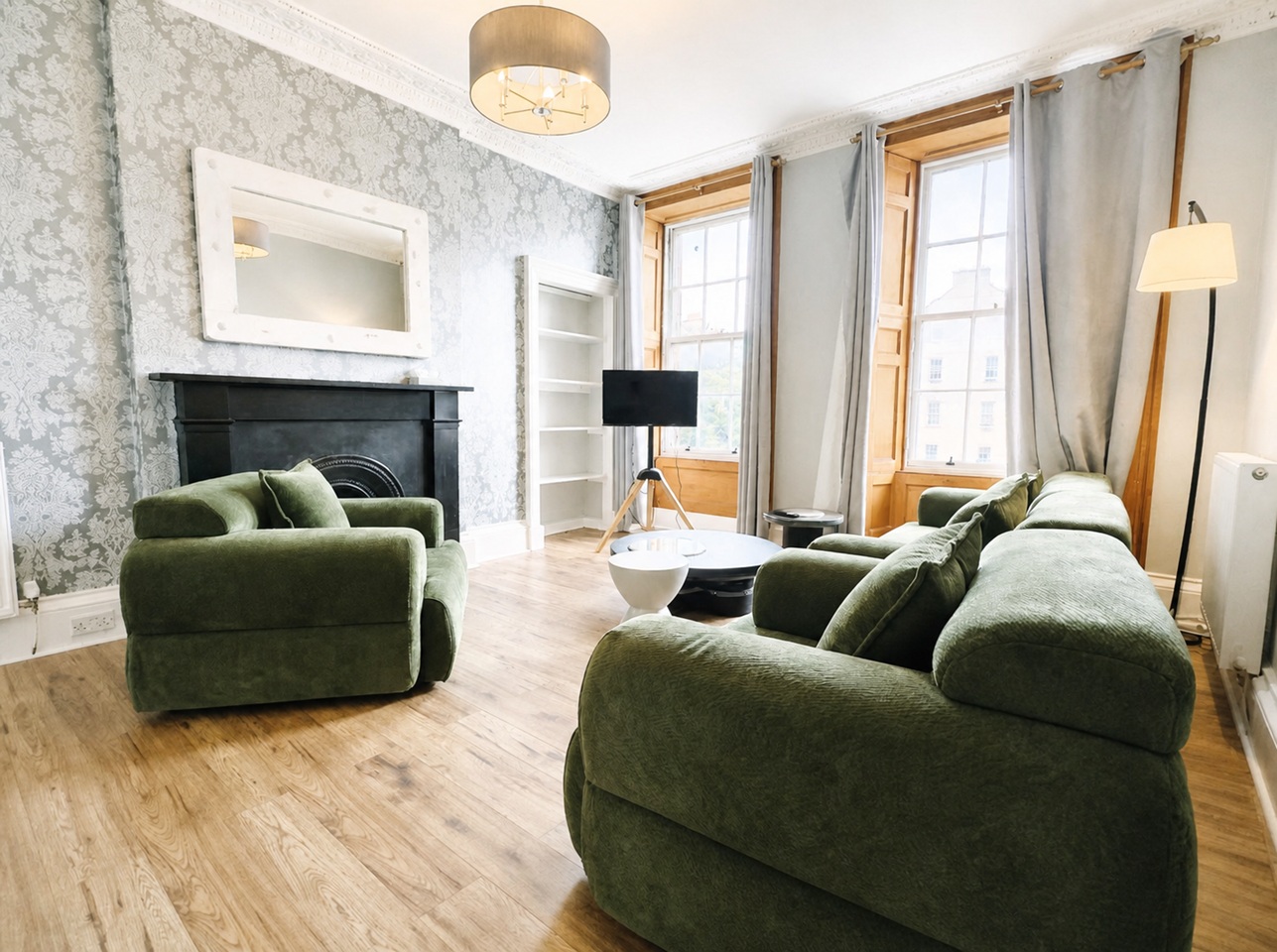 2 Bed Flat, Edinburgh, EH8 photo 5