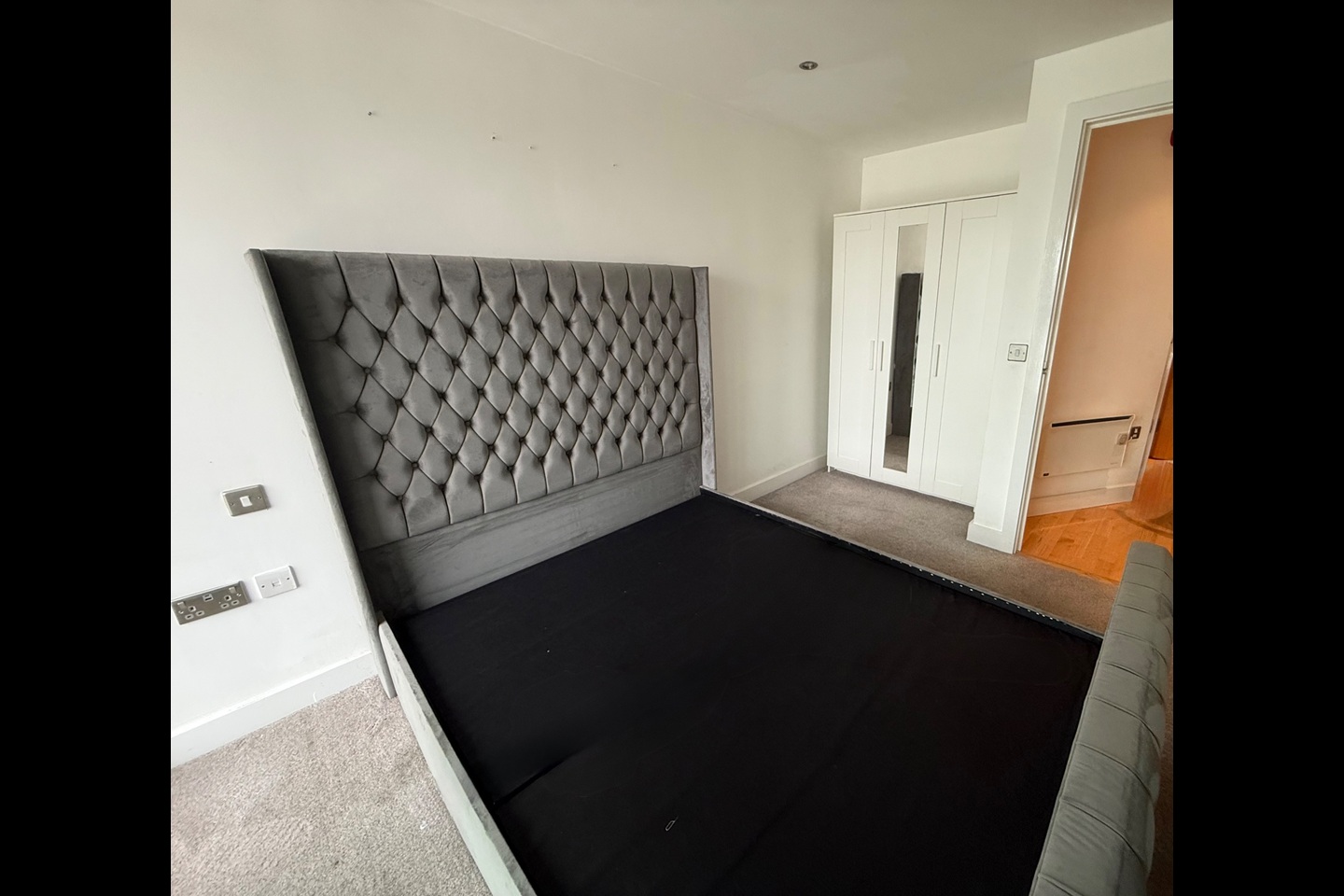 1 Bed Flat, The Boulevard, LS10 photo 3