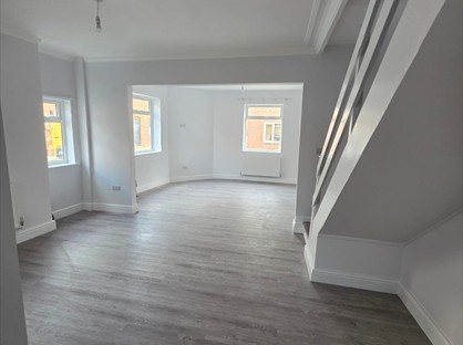 3 Bed End Terrace, Wellington St, YO10