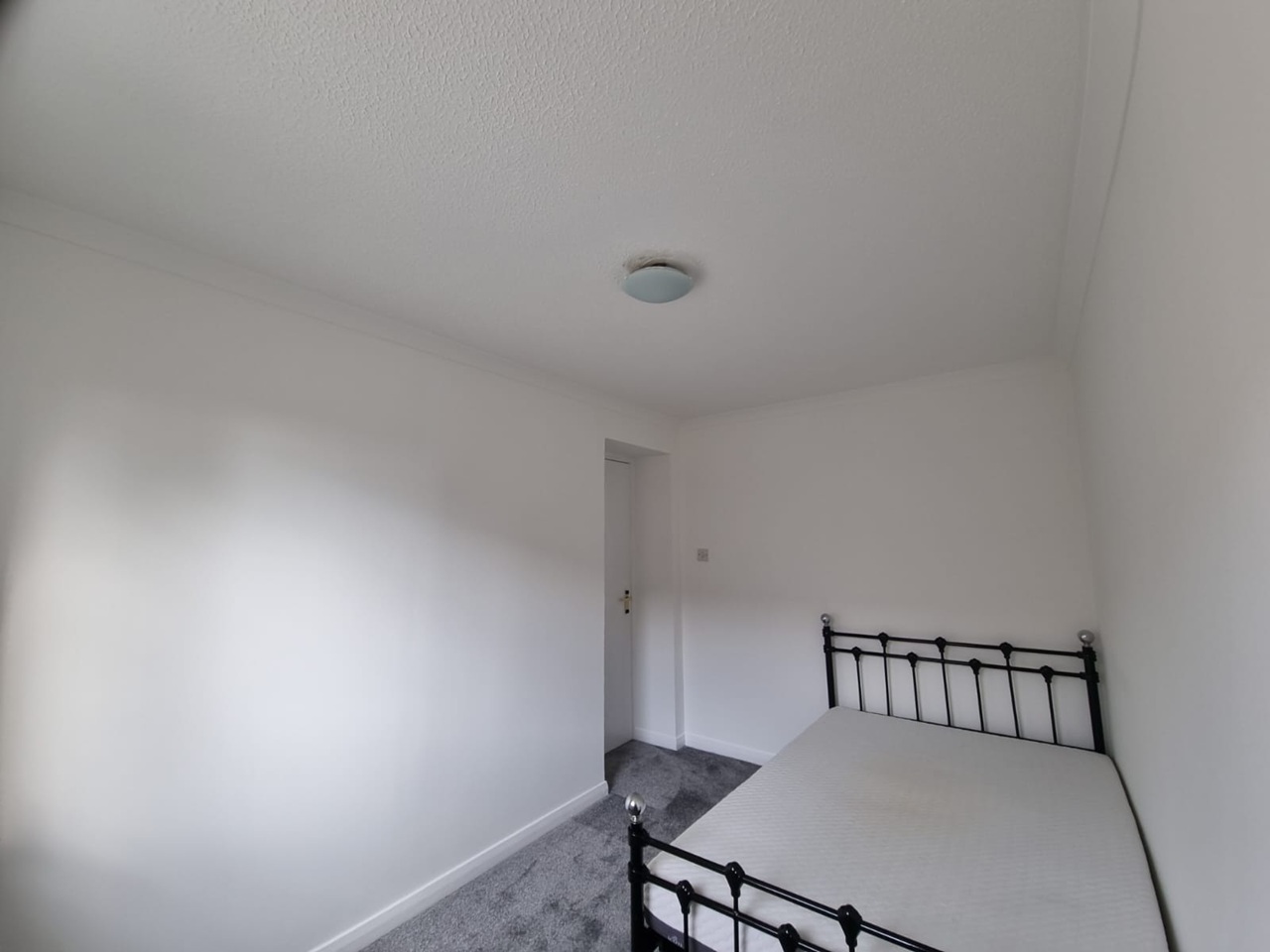 2 Bed Flat, North Woodside Road, G20 photo 2