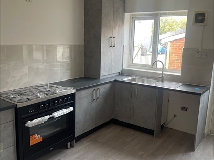 5 Bed End Terrace, John Cross St, BL3