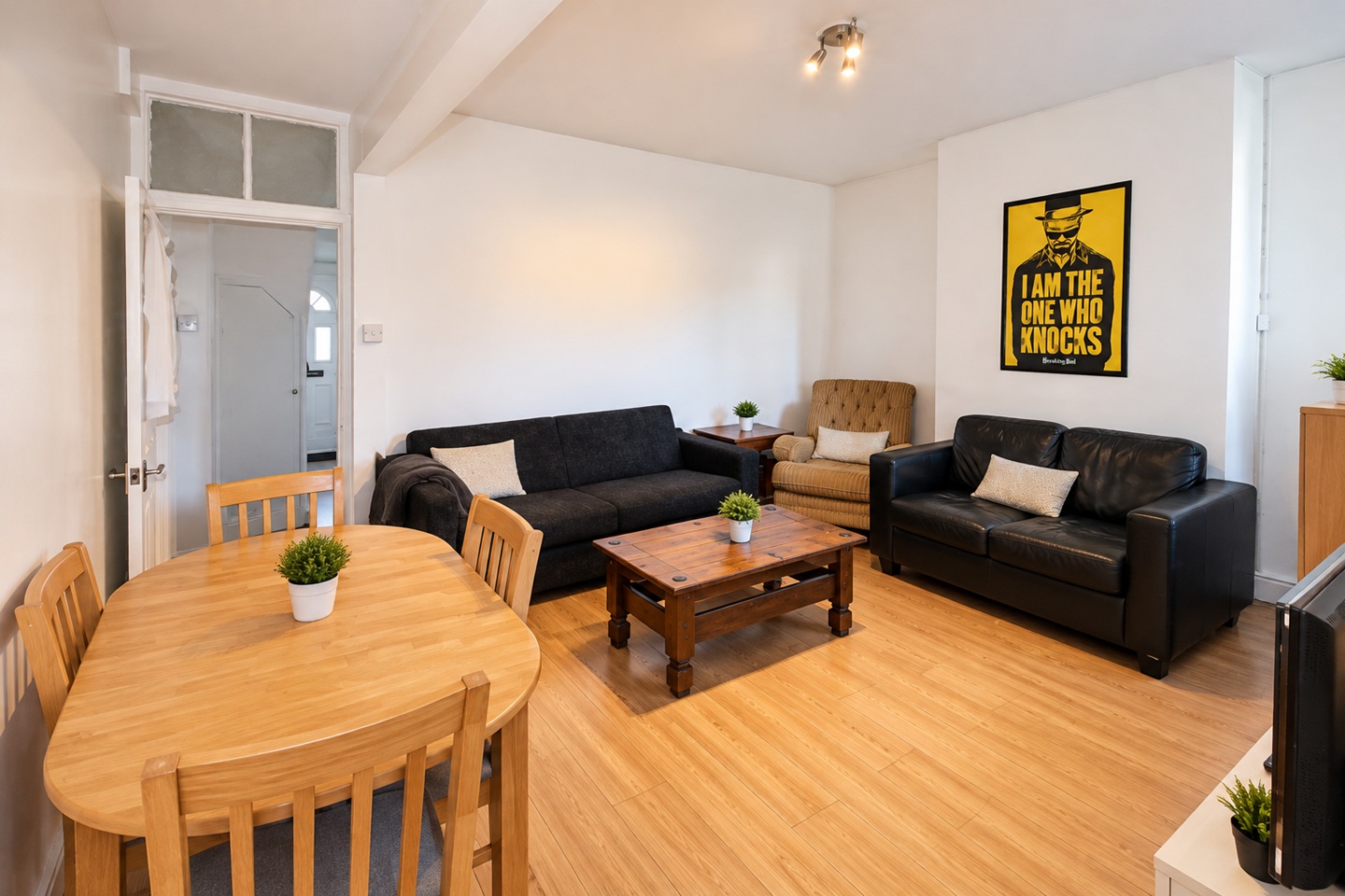 4 Bed Terraced House, Blenheim Road, RG1