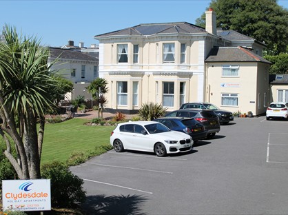 1 Bed Flat, Croft Road, TQ2
