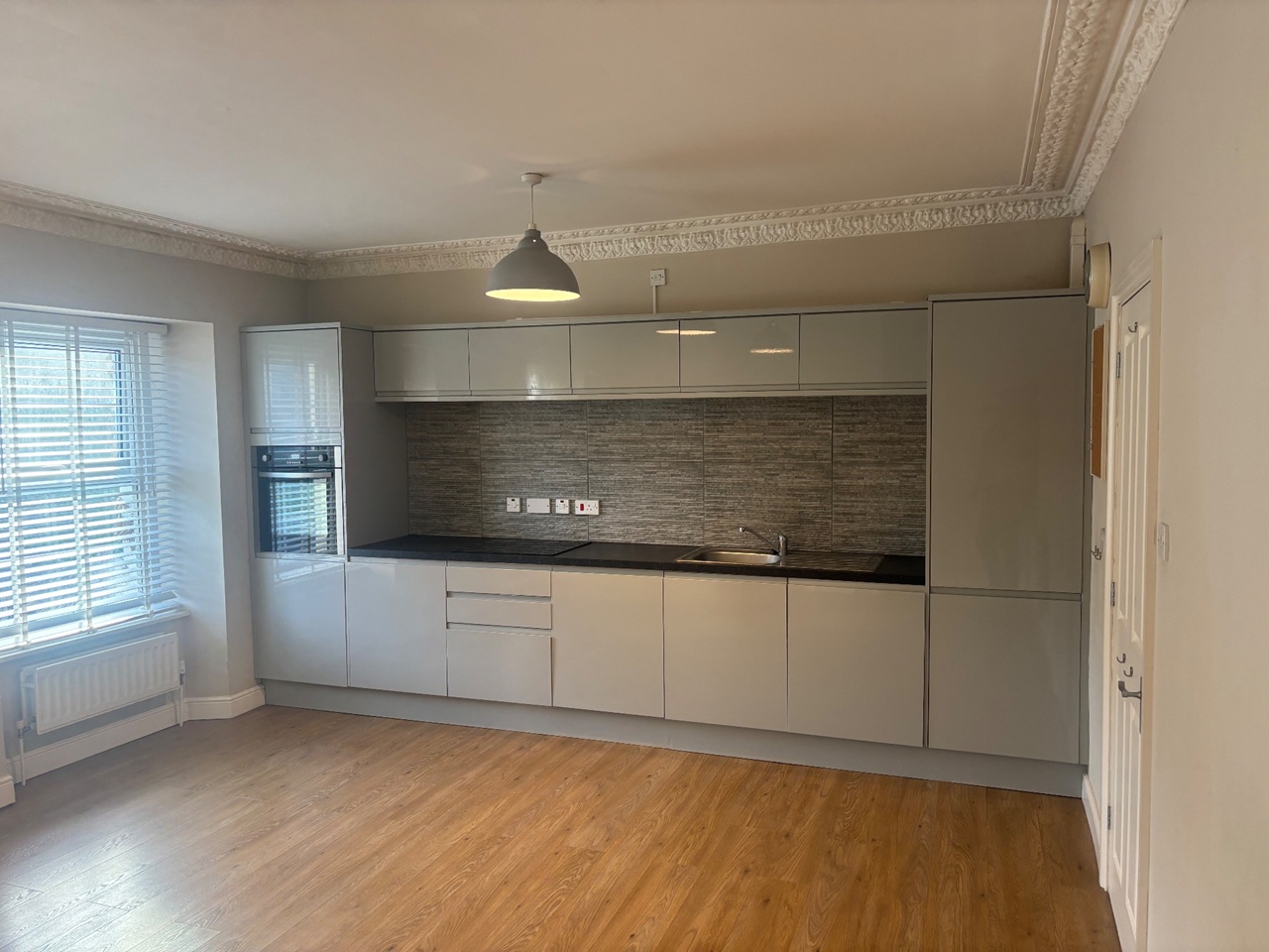 2 Bed Flat, Hotwell Road, BS8 photo 4