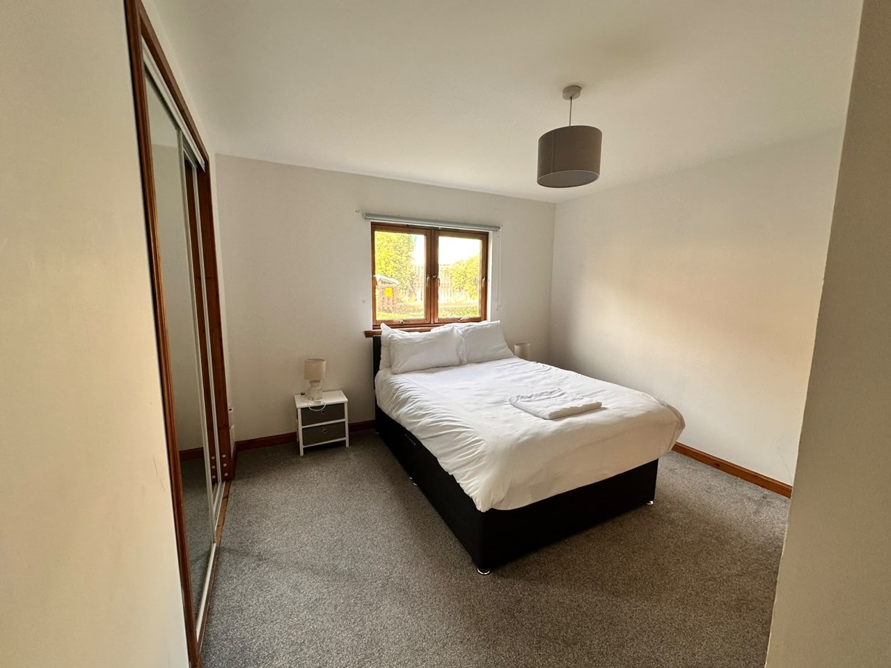 2 Bed Flat, Kelvinhaugh St, G3 photo 3