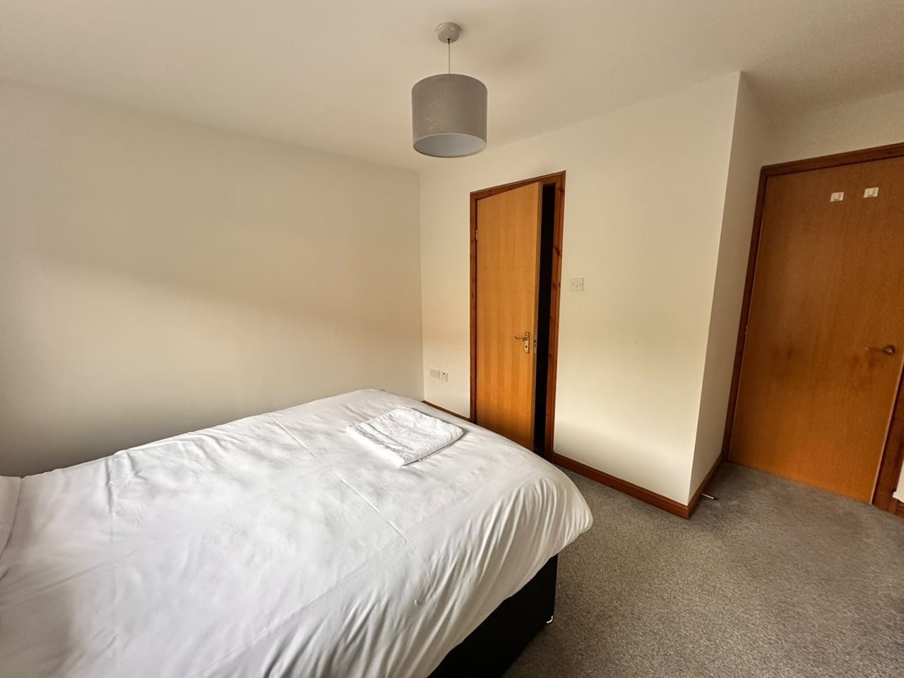 2 Bed Flat, Kelvinhaugh St, G3 photo 4