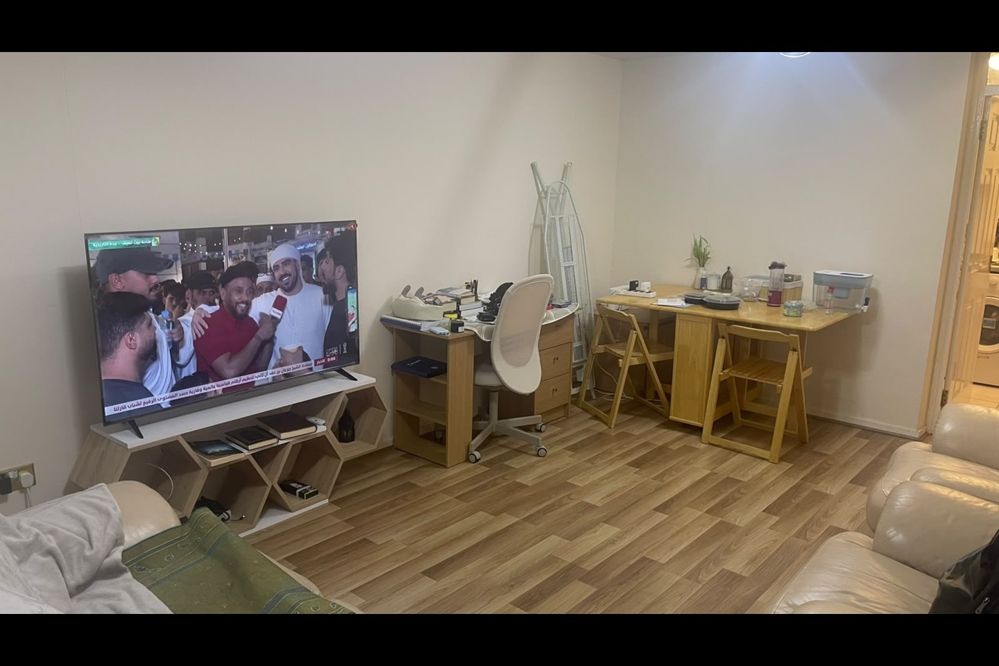 2 Bed Flat, St. Mungo Place, G4 photo 2