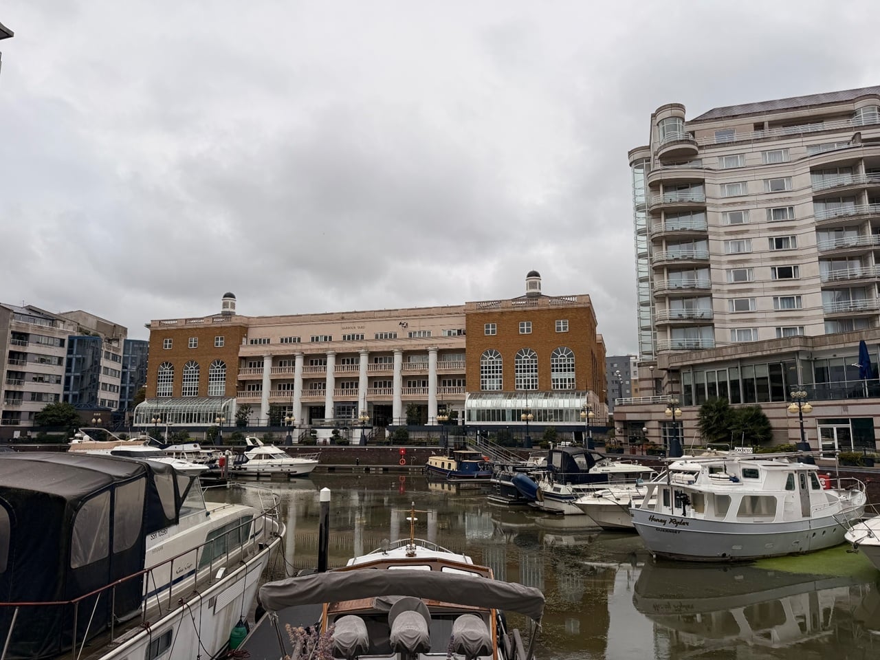 2 Bed Flat, Chelsea Harbour, SW10 photo 4