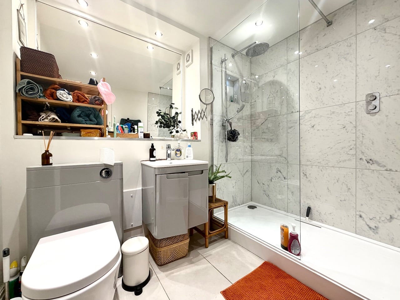 2 Bed Flat, Pro-Cathedral Lane, BS8 photo 4
