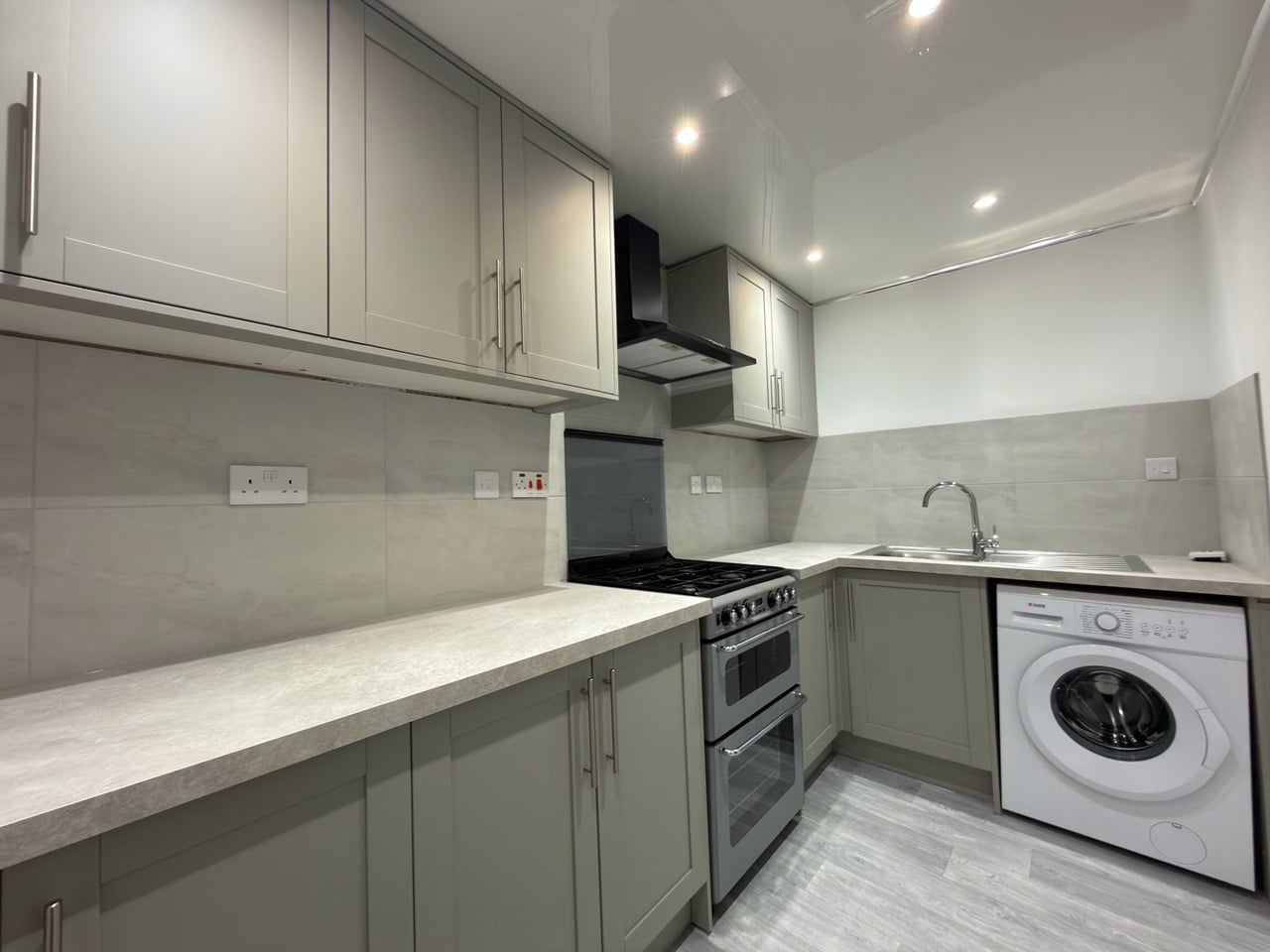 3 Bed Flat, Cathcart Road, G42 photo 3