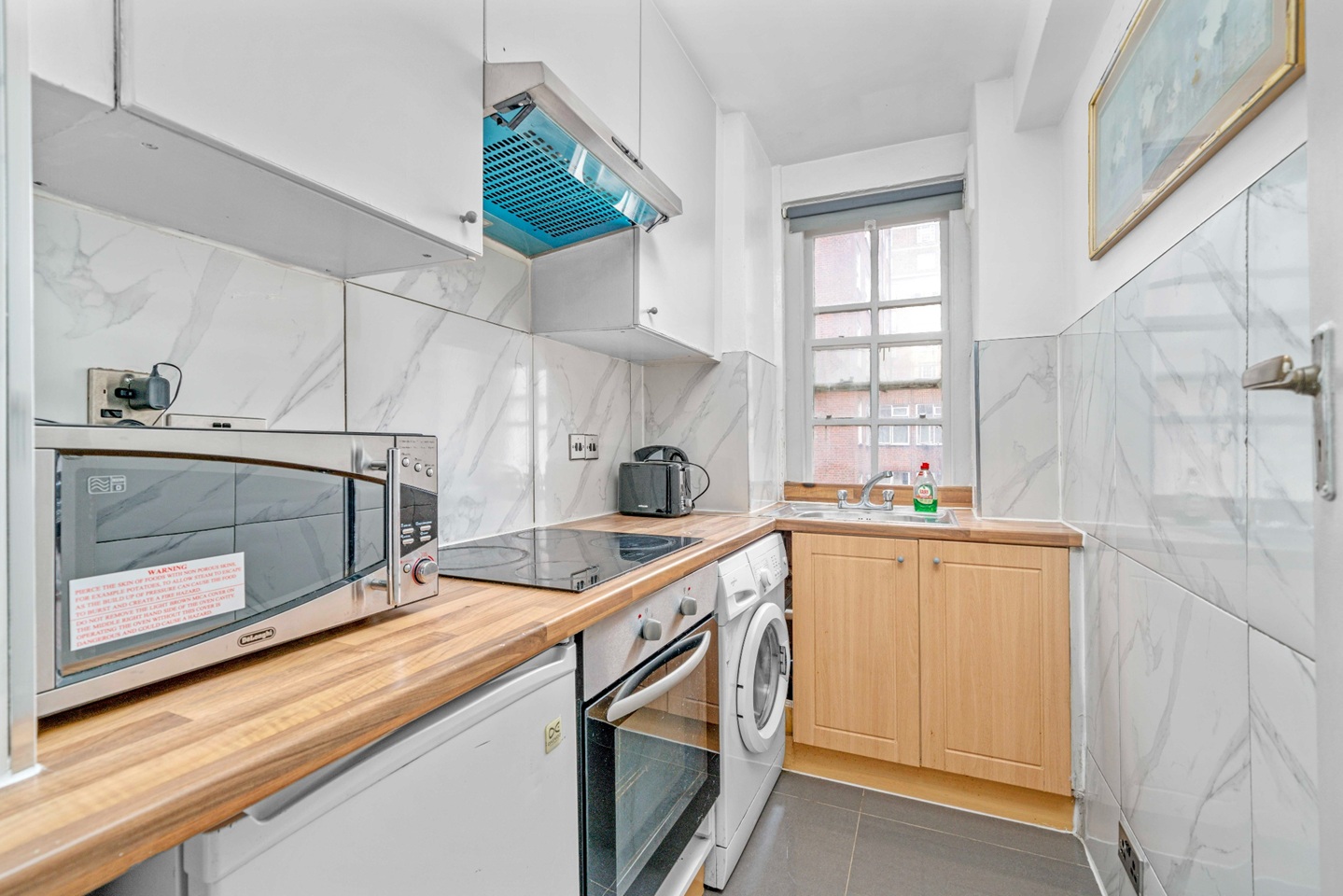 1 Bed Flat, Park West, W2 photo 3
