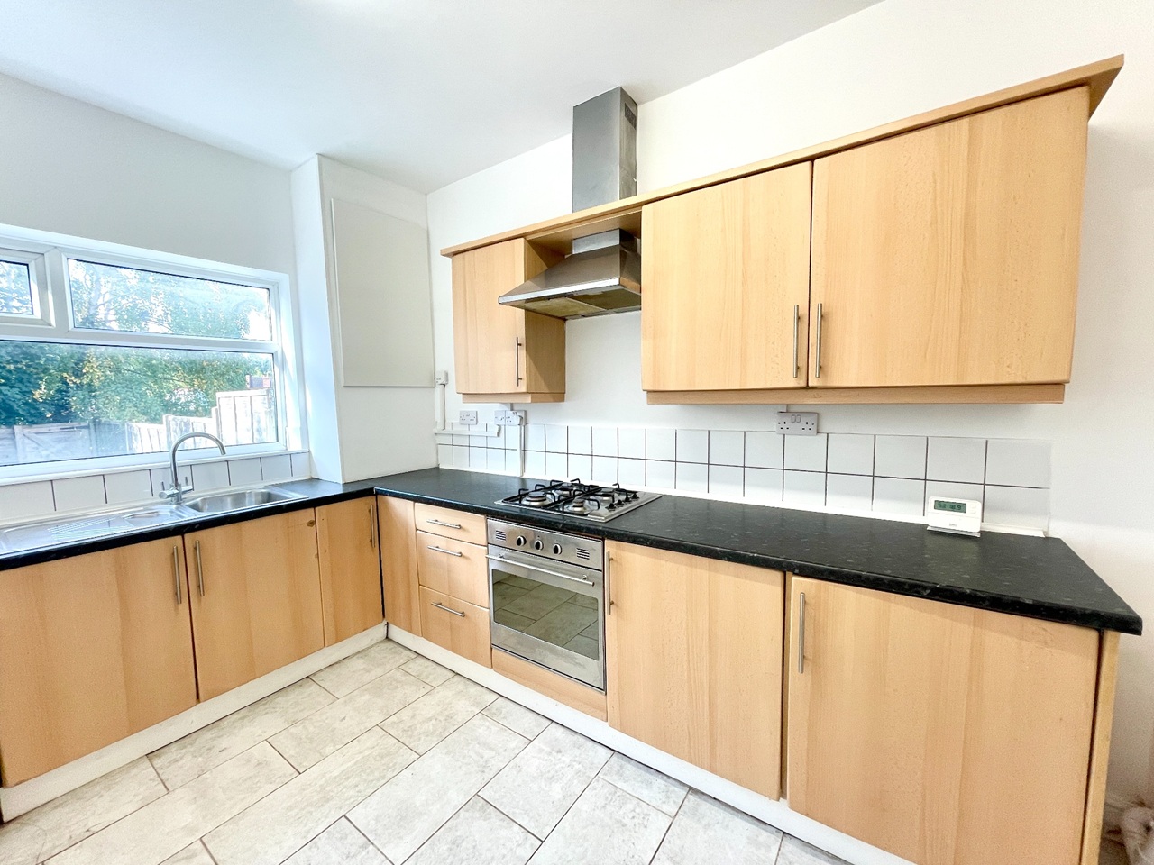 4 Bed Terraced House, Waveley Road, CV1