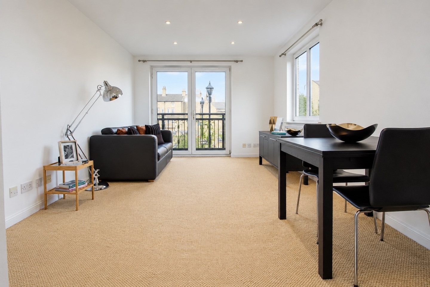 2 Bed Flat, Bethnal Green, E2 photo 2