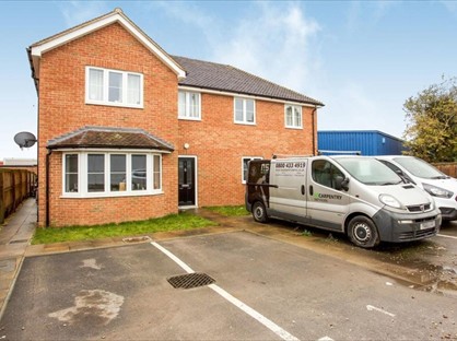 2 Bed Terraced House, Tovey House, GU15