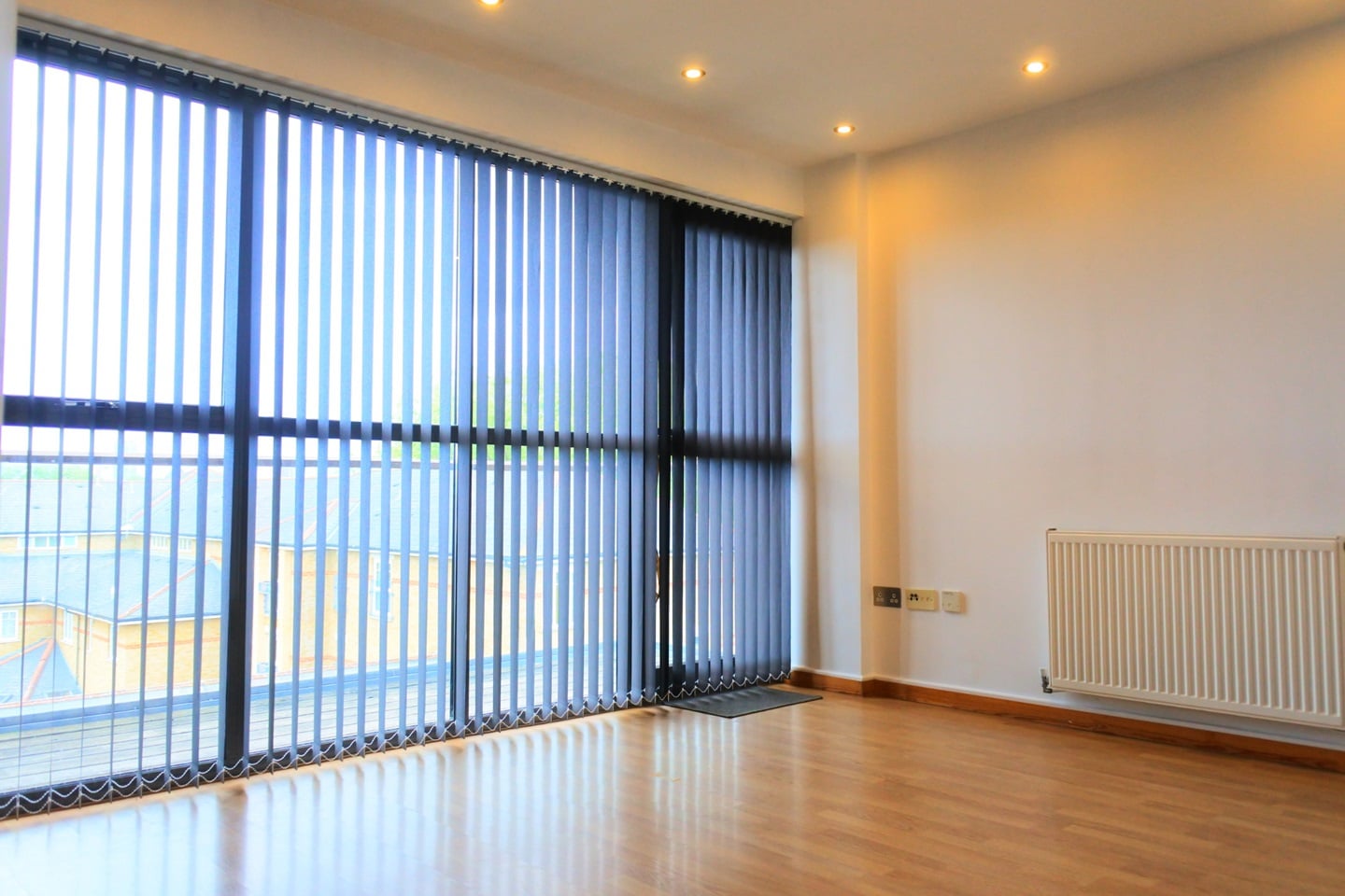 2 Bed Flat, Varcoe Road, SE16 photo 4