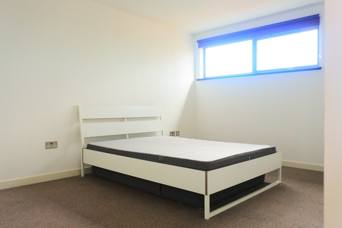 2 Bed Flat, Varcoe Road, SE16 photo 5