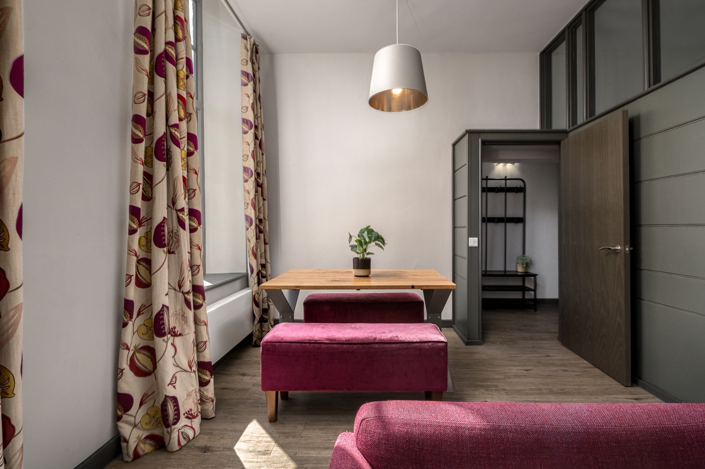 1 Bed Flat, Manor House, BS2 photo 3