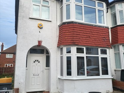 3 Bed Semi-Detached House, Barmouth Road, CR0