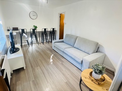 Room in a Shared House, Wrecclesham Road, GU9