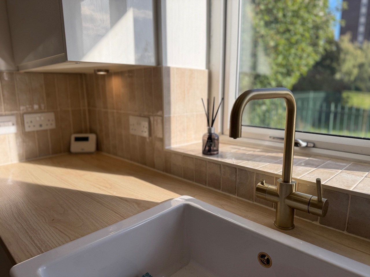 3 Bed Flat, Kirkstall Hill, LS4 photo 2