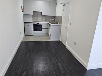 1 Bed Flat, Christoforos House, EN8
