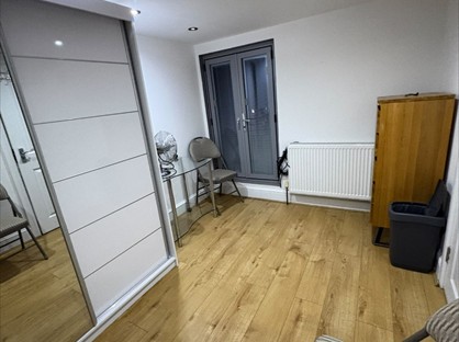 Room in a Shared House, Byron Avenue, E12
