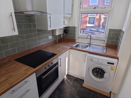 2 Bed End Terrace, Hayleigh St, LS13