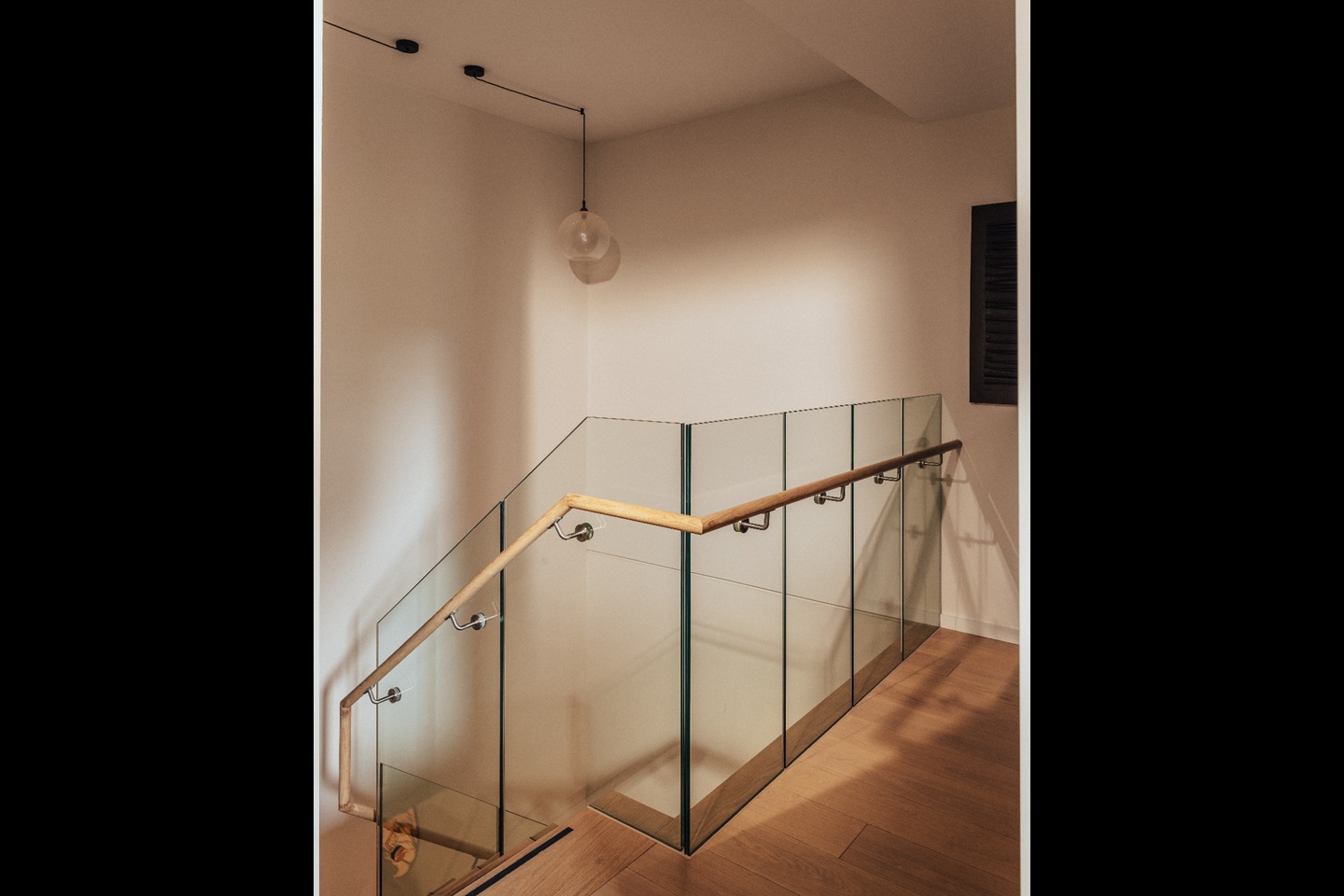 3 Bed Flat, Lillie Square, SW6 photo 2