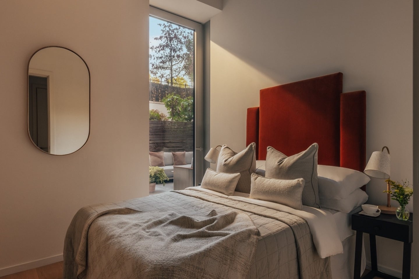 3 Bed Flat, Lillie Square, SW6 photo 4
