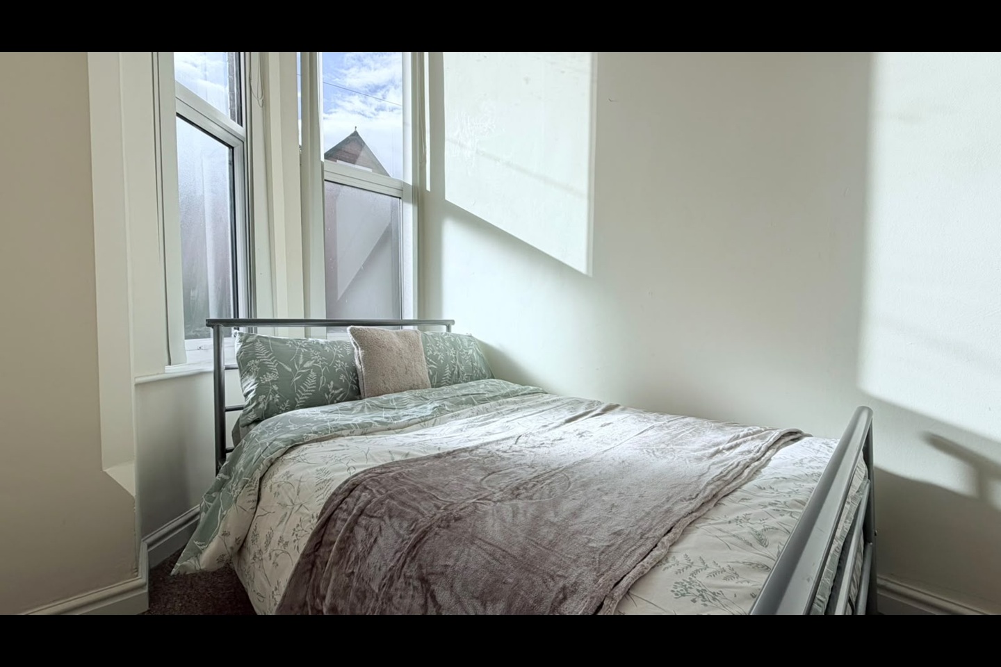 3 Bed Flat, Foxhall Road, NG7 photo 5