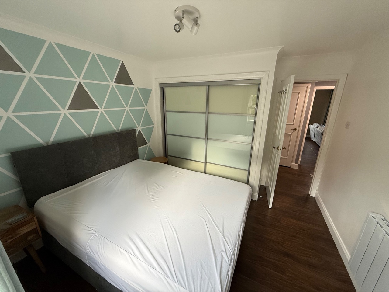 2 Bed Flat, Caledonian Crescent, EH11 photo 4