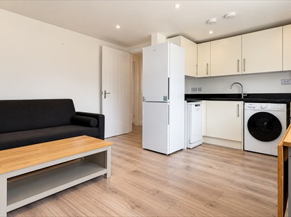 2 Bed Flat, Pinnocks Way, OX2