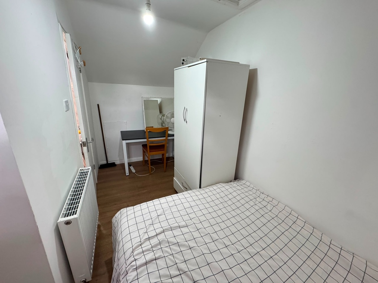 Room in a Shared House, Dunkirk Road, NG7 photo 2