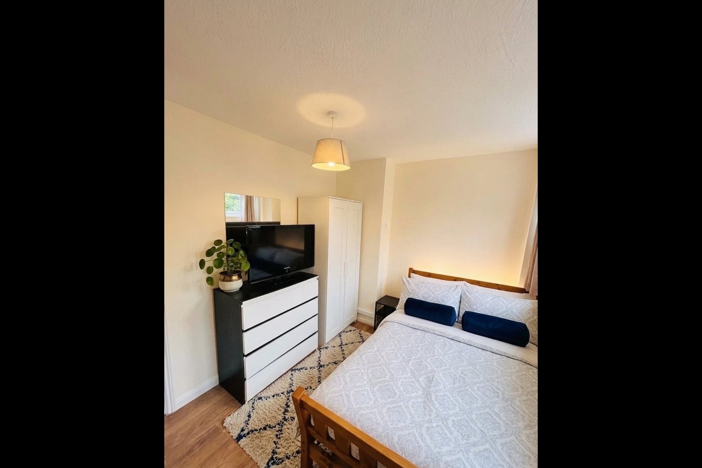 Room in a Shared Flat, Thomas Baines Road, SW11 photo 2