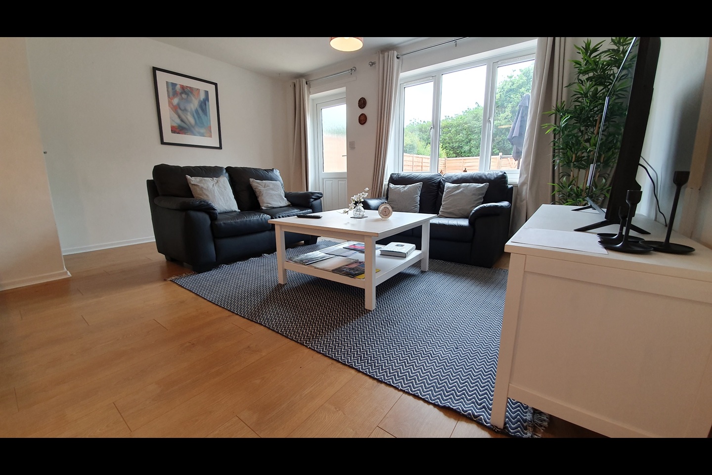 3 Bed Terraced House, Oyster Row, CB5 photo 5