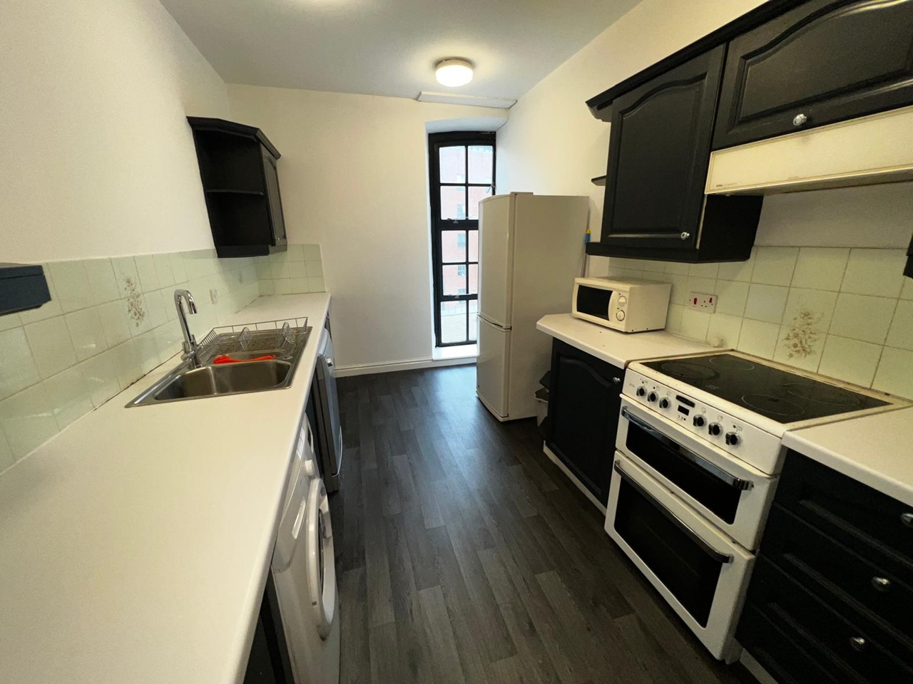 3 Bed Flat, North Quay, L3 photo 4