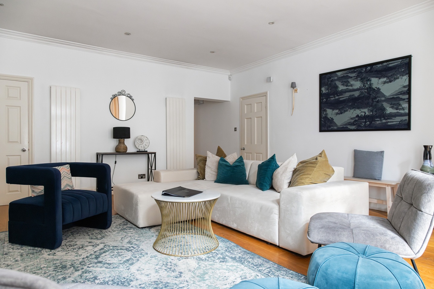 4 Bed Flat, Lexham Gardens, W8 photo 3