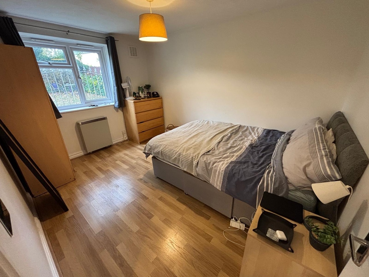 2 Bed Flat, Broomfield Lodge, LS6 photo 3
