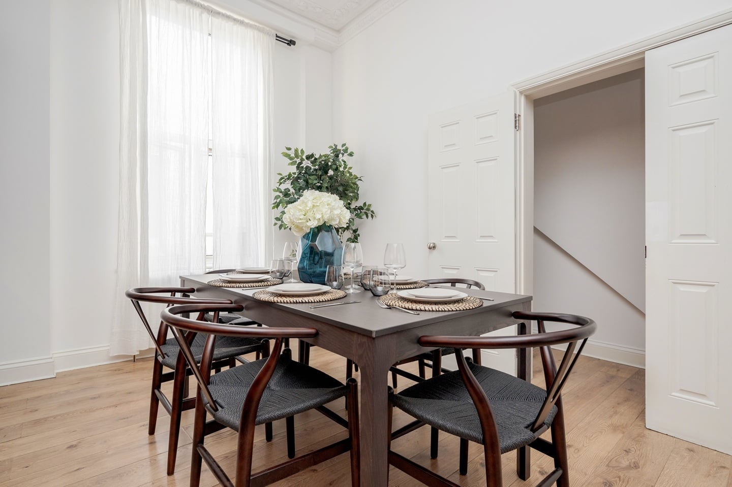 3 Bed Flat, Holland Road, W14 photo 3