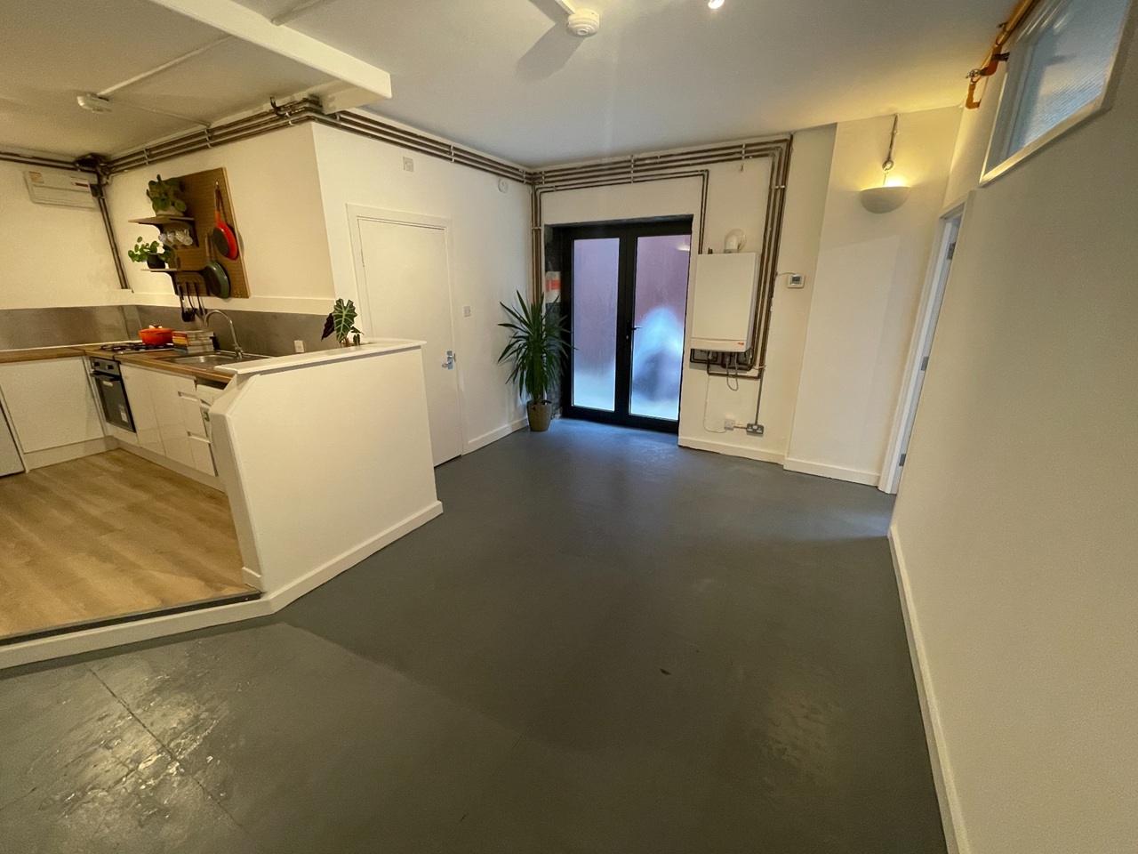 2 Bed Flat, Enterprise House, E9 photo 3