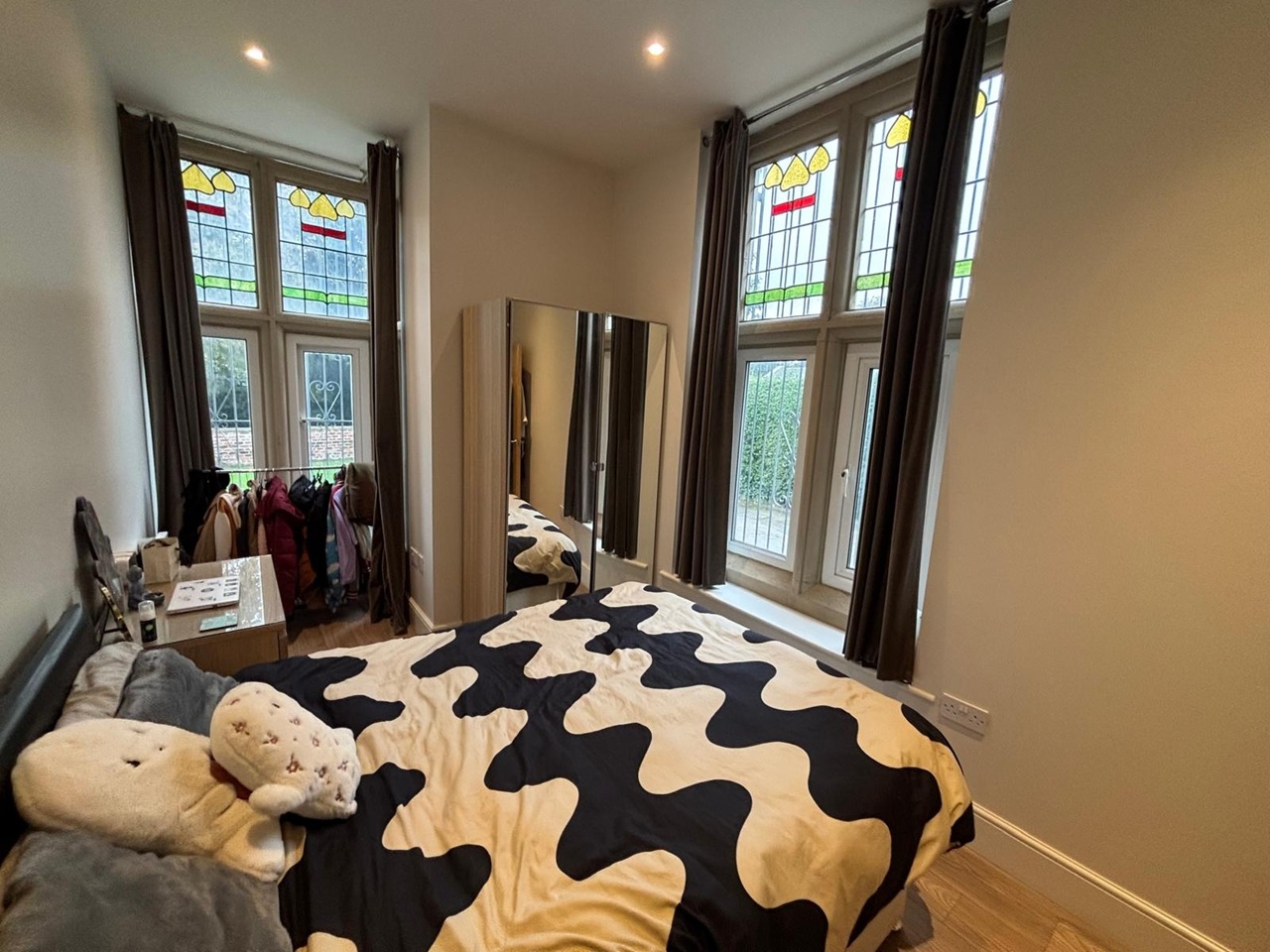 1 Bed Flat, North Hill Road, LS6 photo 2