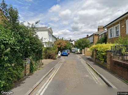 2 Bed Flat, West End, TW11