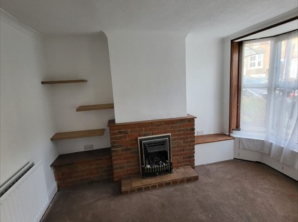 3 Bed Semi-Detached House, Charlton St, ME16