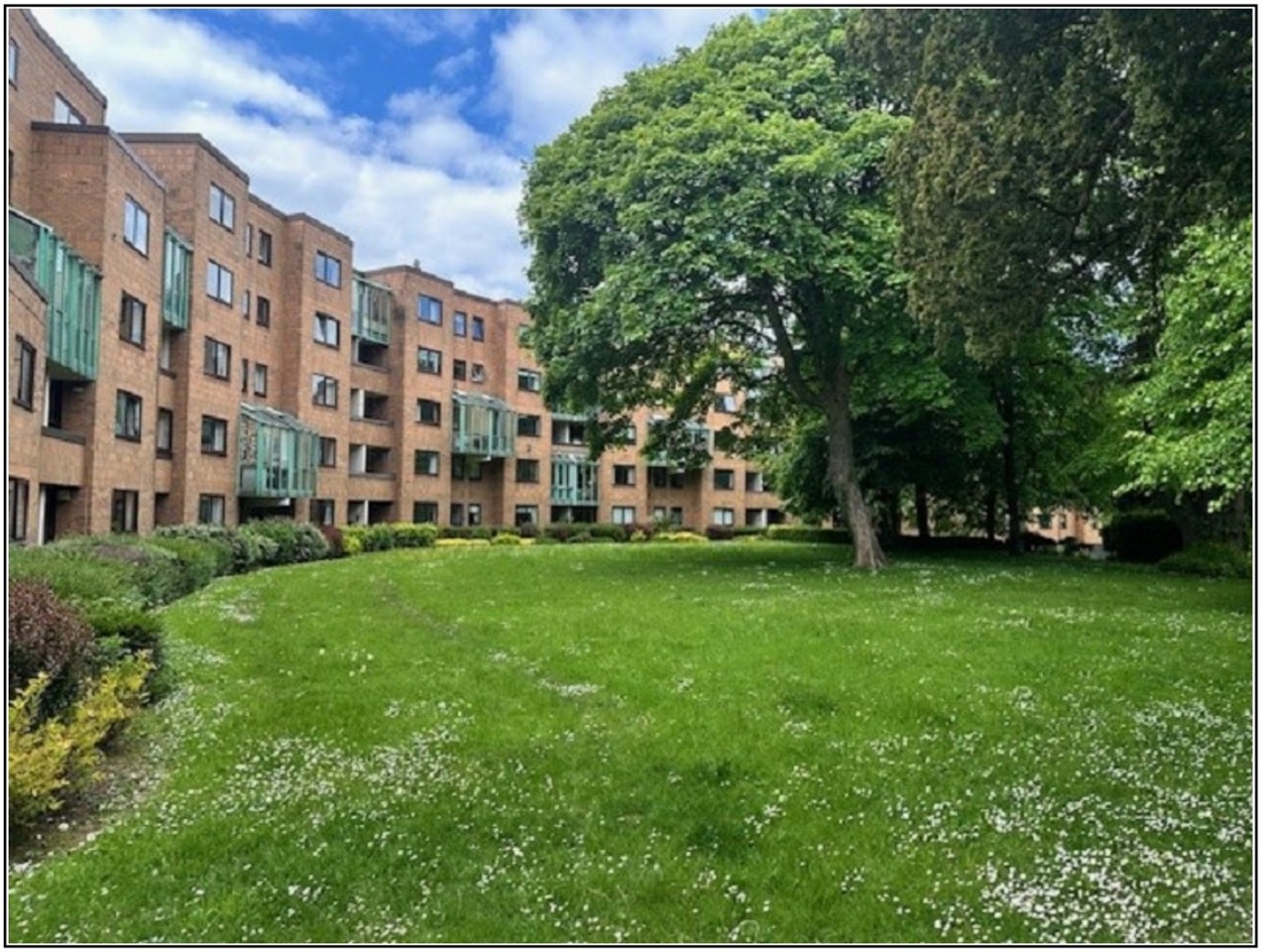 3 Bed Flat, Stembridge House, CF5